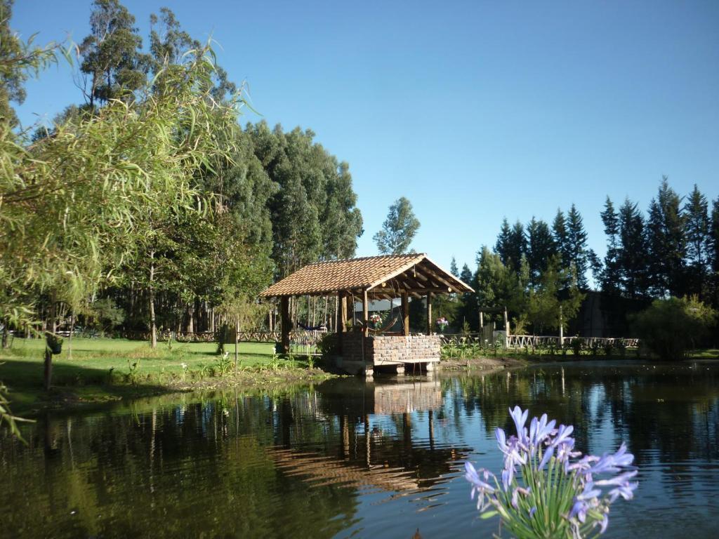 ホテル Hacienda La Carriona Sangolquí エクステリア 写真
