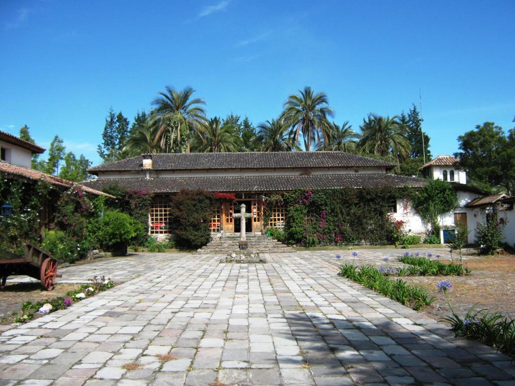 ホテル Hacienda La Carriona Sangolquí エクステリア 写真
