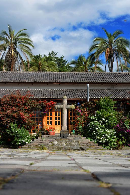 ホテル Hacienda La Carriona Sangolquí エクステリア 写真