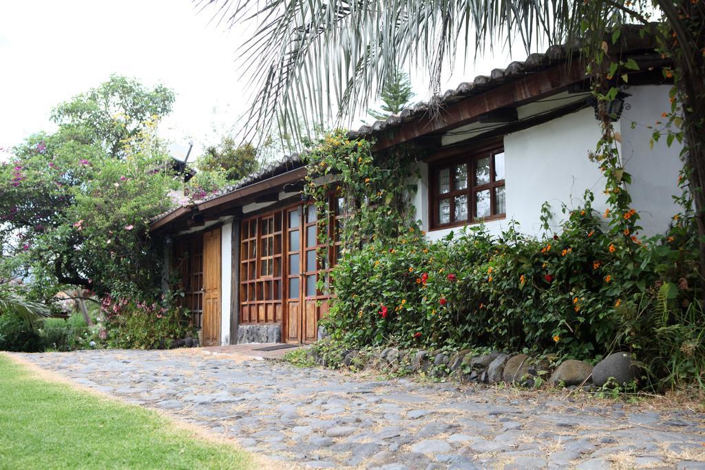 ホテル Hacienda La Carriona Sangolquí エクステリア 写真