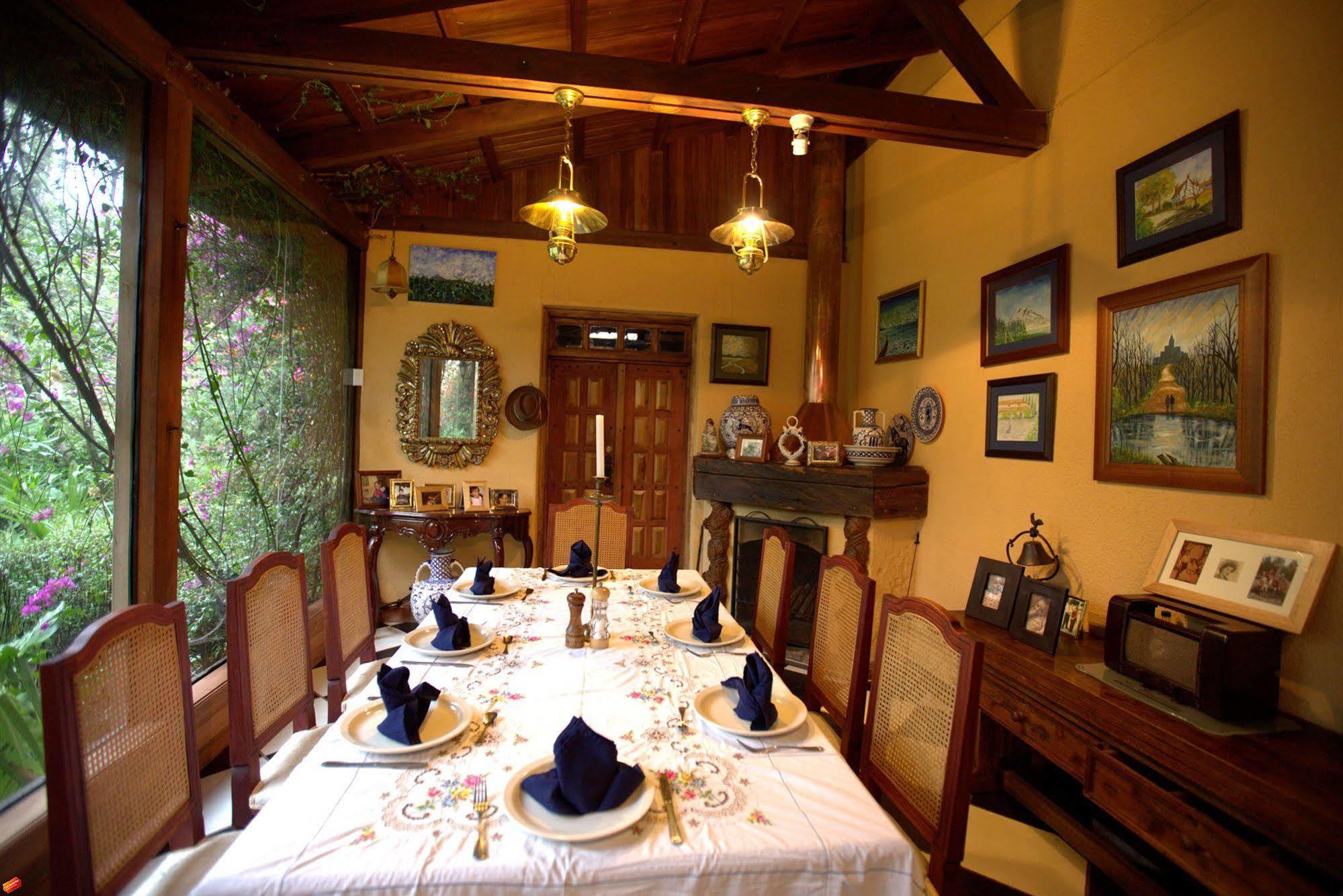 ホテル Hacienda La Carriona Sangolquí エクステリア 写真