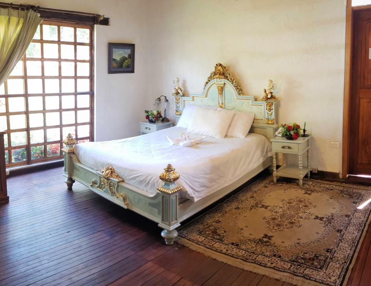 ホテル Hacienda La Carriona Sangolquí エクステリア 写真