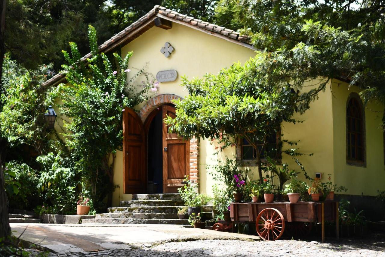 ホテル Hacienda La Carriona Sangolquí エクステリア 写真