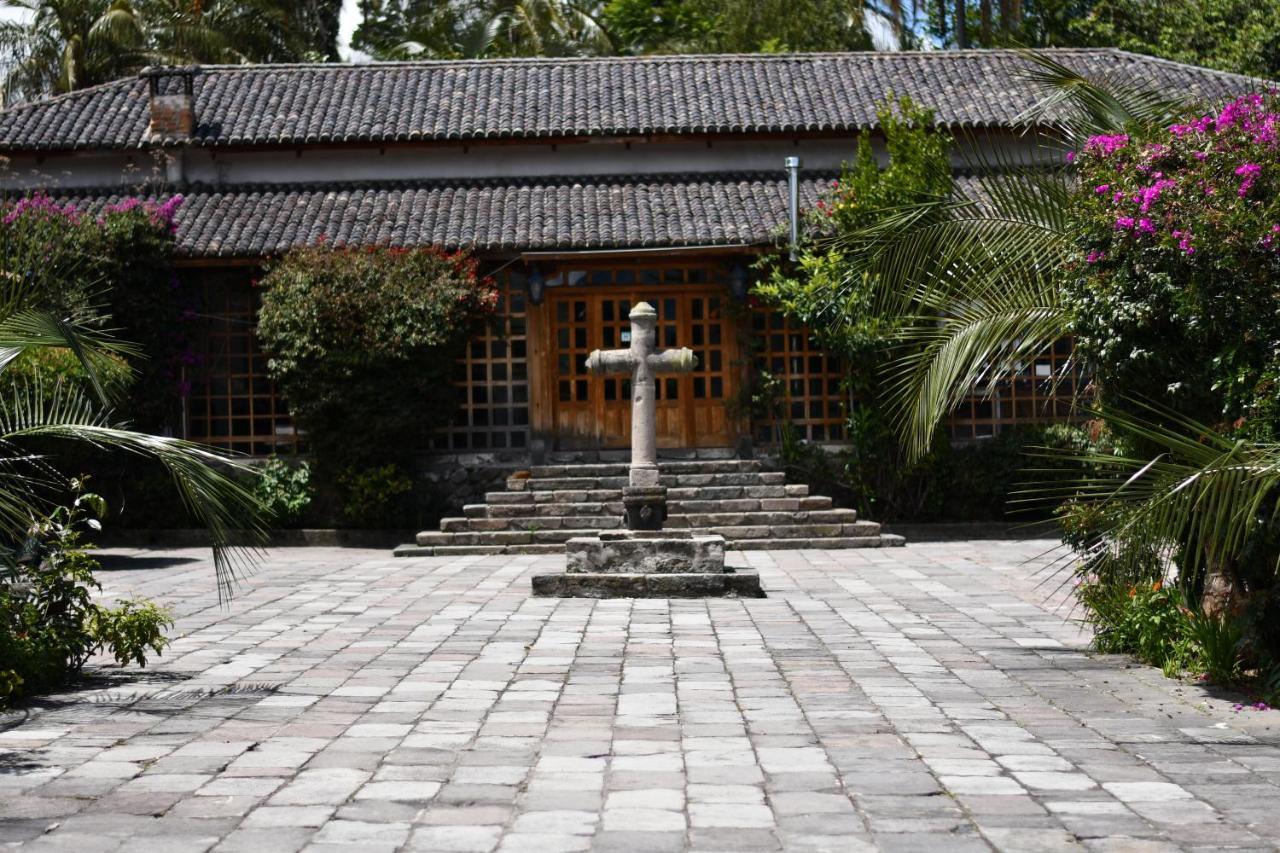 ホテル Hacienda La Carriona Sangolquí エクステリア 写真